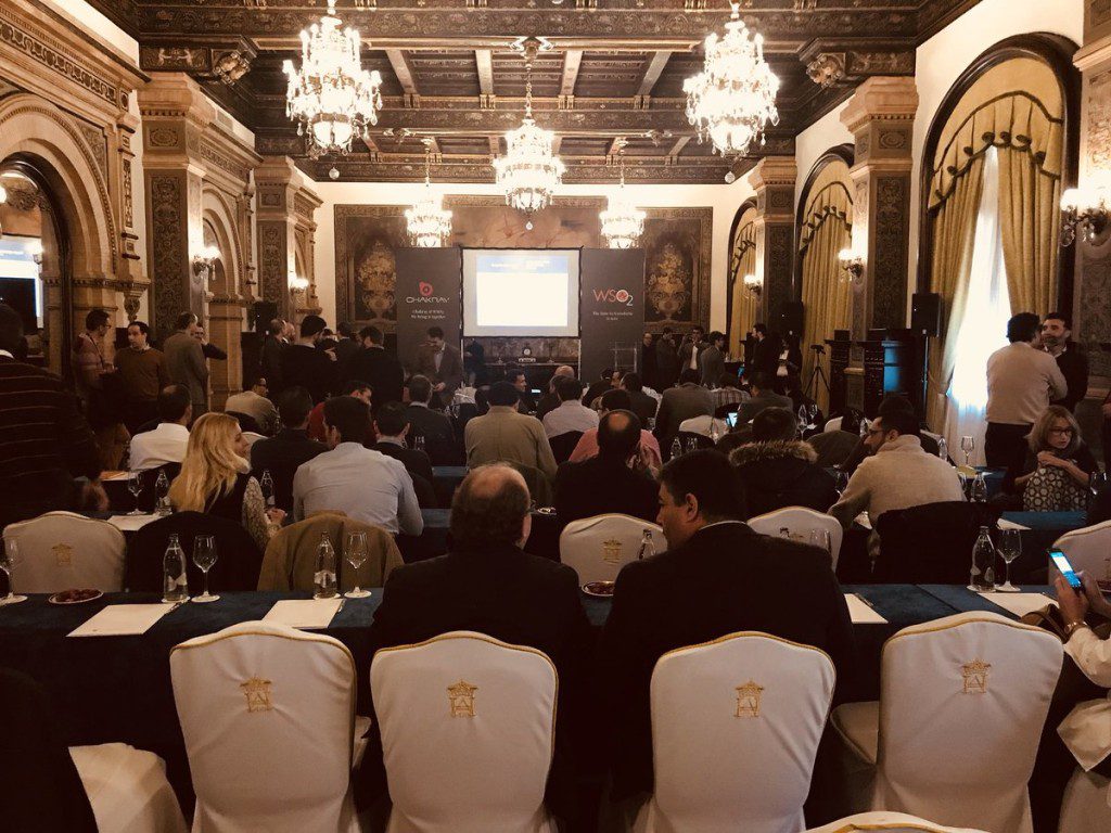 Minutos antes de dar comienzo al evento de Chakray en Sevilla